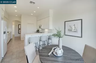 Photo #5: 41098678 Listing