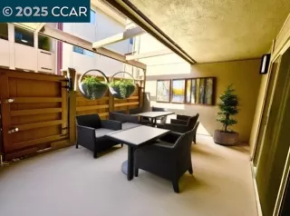 Photo #3: 41098695 Listing 