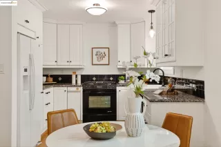 Photo #3: 41098781 Listing