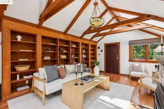 Photo #4: 41098789 Listing