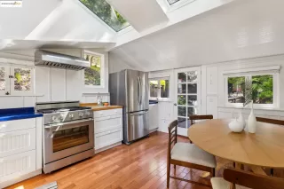 Photo #6: 41098789 Listing