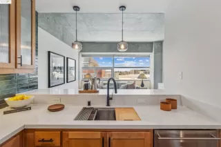 More Details about MLS # 41098794 : 428 ALICE STREET # 738