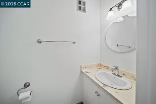 Photo #4: 41098796 Listing