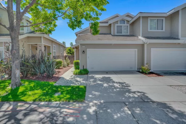 MLS: 41098798 Condo For Sale