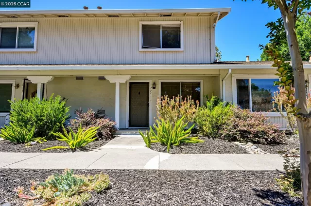 MLS: 41098808 Condo For Sale