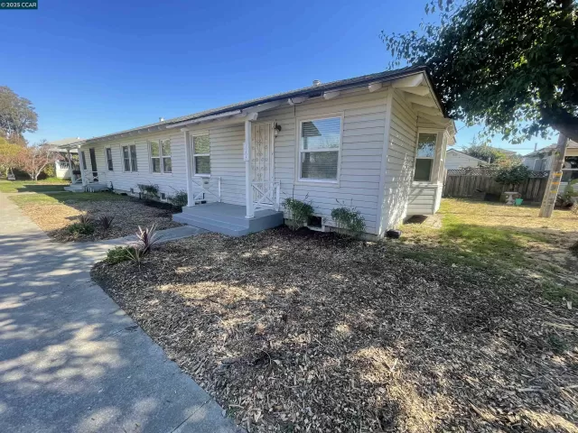 MLS: 41098884 Condo For Sale