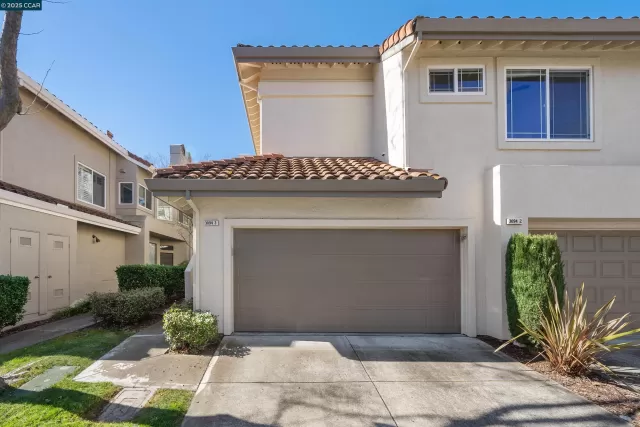 MLS: 41098890 Condo For Sale