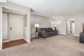 Photo #5: 41098893 Listing 