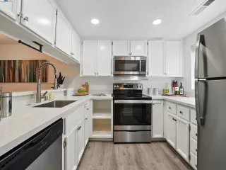 Photo #2: 41098952 Listing