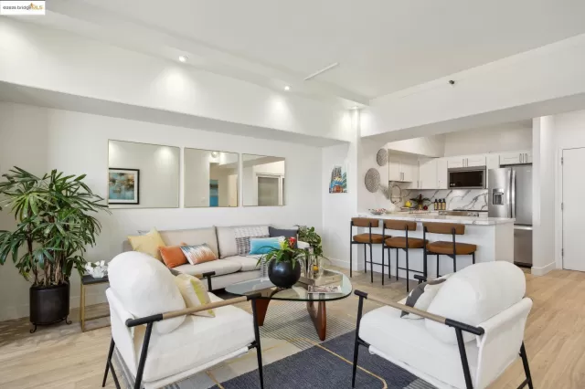 MLS: 41098964 Condo For Sale