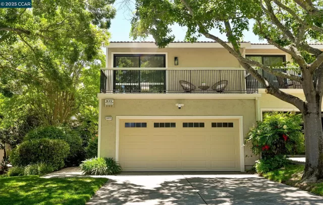 MLS: 41098975 Condo For Sale