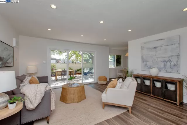 MLS: 41099015 Condo For Sale
