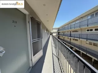 Photo #4: 41099066 Listing