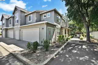 Photo #1: 41099178 Listing