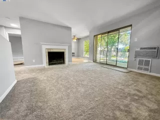 Photo #2: 41099232 Listing