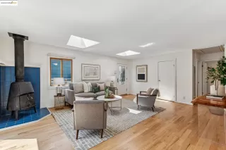 Photo #5: 41099289 Listing