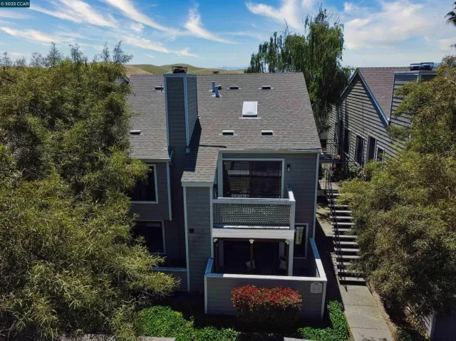 MLS: 41099341 Condo For Sale