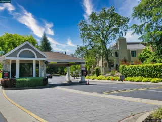 Photo #1: 41099341 Listing