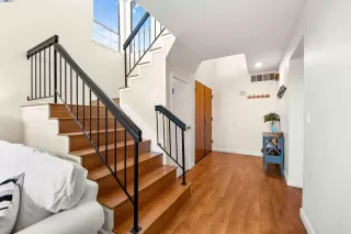 Photo #5: 41099384 Listing