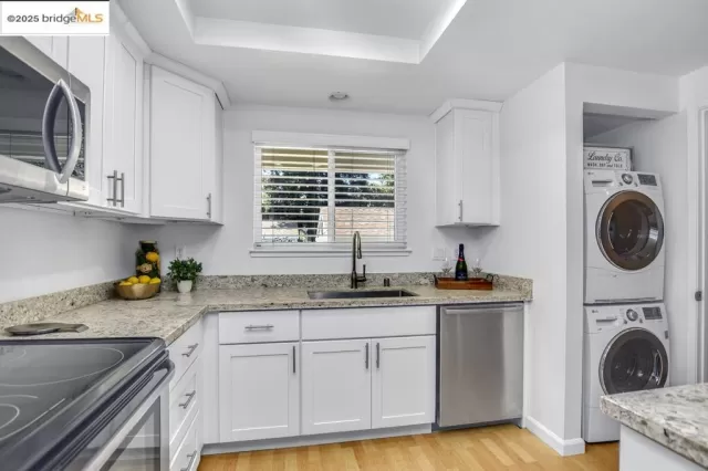 MLS: 41099476 Condo For Sale