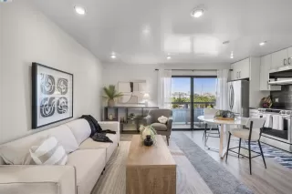 Photo #2: 41099531 Listing