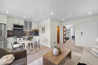 Photo #6: 41099531 Listing