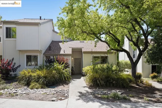 MLS: 41099580 Condo For Sale