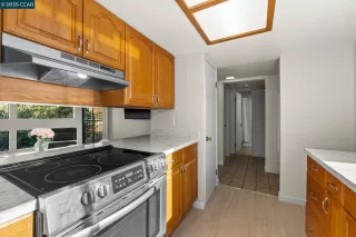 Photo #6: 41099607 Listing