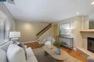 Photo #4: 41099625 Listing