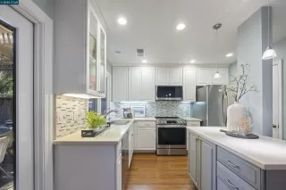 Photo #6: 41099625 Listing