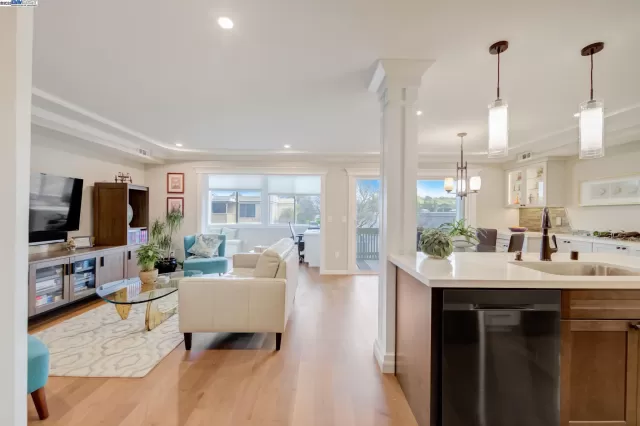 MLS: 41099707 Condo For Sale