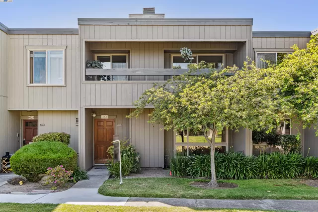 MLS: 41099717 Condo For Sale