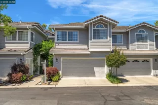 More Details about MLS # 41099859 : 218 COUNTRY MEADOWS