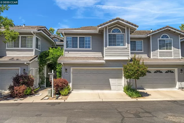 MLS: 41099859 Condo For Sale