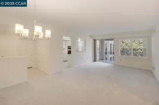 Photo #5: 41099867 Listing