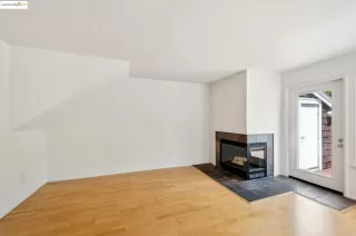 Photo #2: 41100077 Listing 