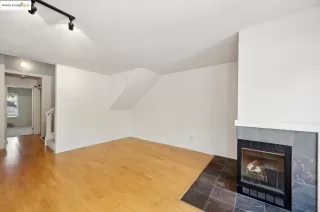 Photo #4: 41100077 Listing 