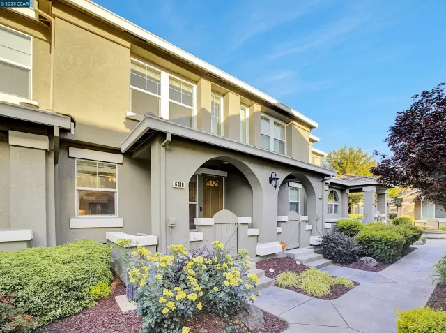 MLS: 41100099 Condo For Sale