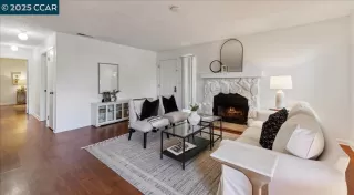 Photo #3: 41100102 Listing