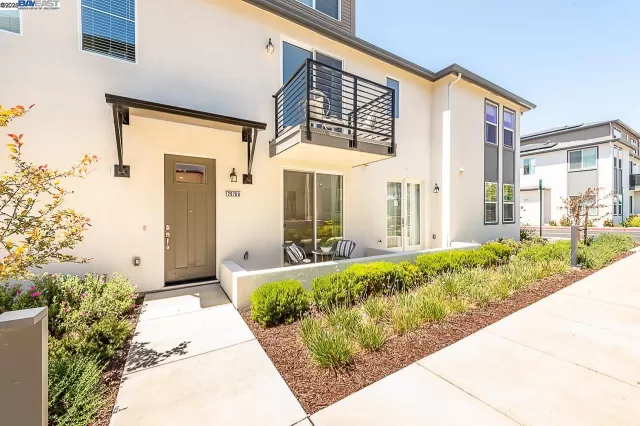 MLS: 41100150 Condo For Sale