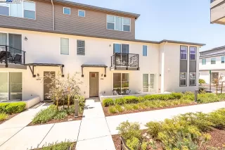 Photo #2: 41100150 Listing