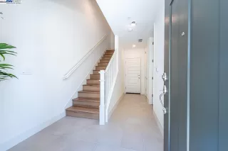 Photo #5: 41100150 Listing