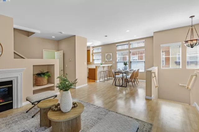 MLS: 41100152 Condo For Sale