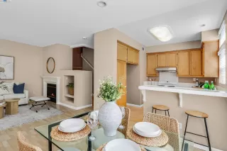 Photo #4: 41100152 Listing