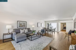 Photo #6: 41100153 Listing