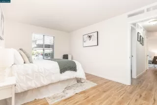 Photo #6: 41100204 Listing