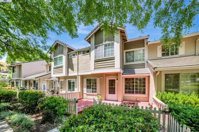 MLS: 41100205 Condo For Sale