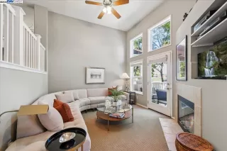 More Details about MLS # 41100209 : 4682 CENTRAL PKWY