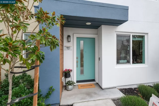 MLS: 41100213 Condo For Sale