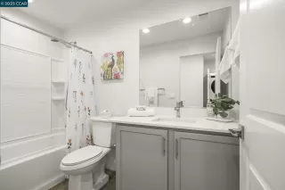 Photo #5: 41100213 Listing